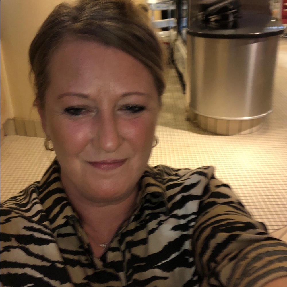 Meet your Posher, Candice